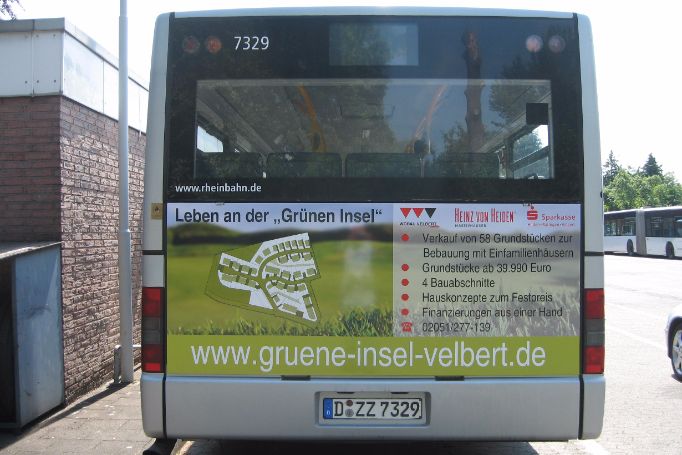 Hamburg-Heckflaeche-Gelenkbus-Buswerbung